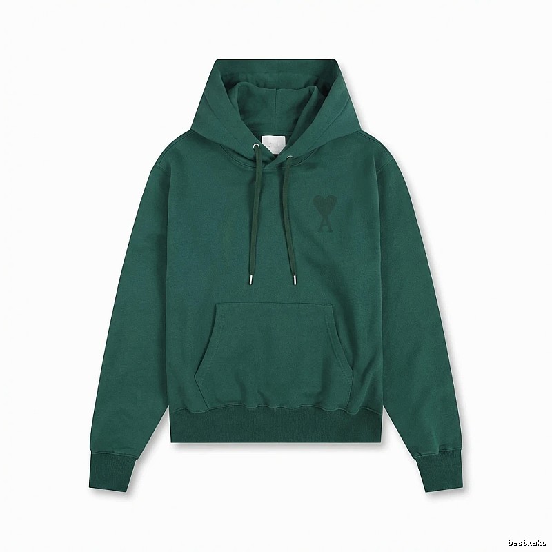 AMI's simple and loving style hoodie.