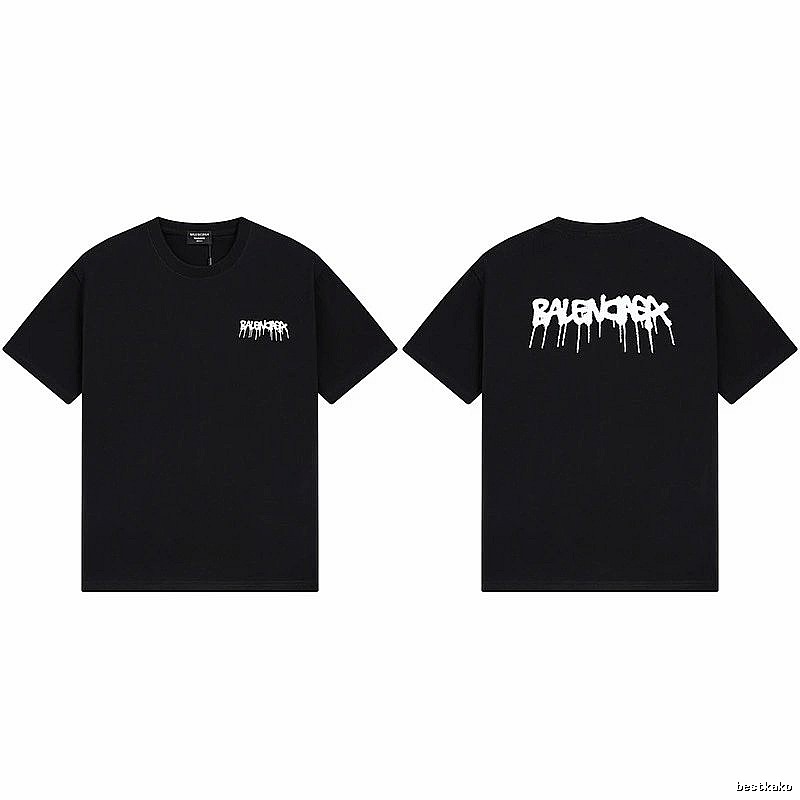 Balenciaga street-style black T-shirt