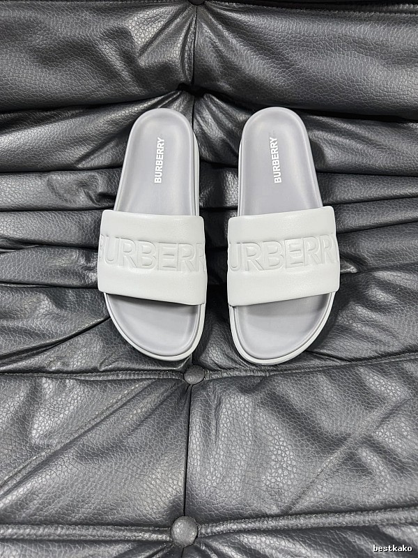 Burberry Embossed Collection Minimalist Style Light Grey Slide Sandals