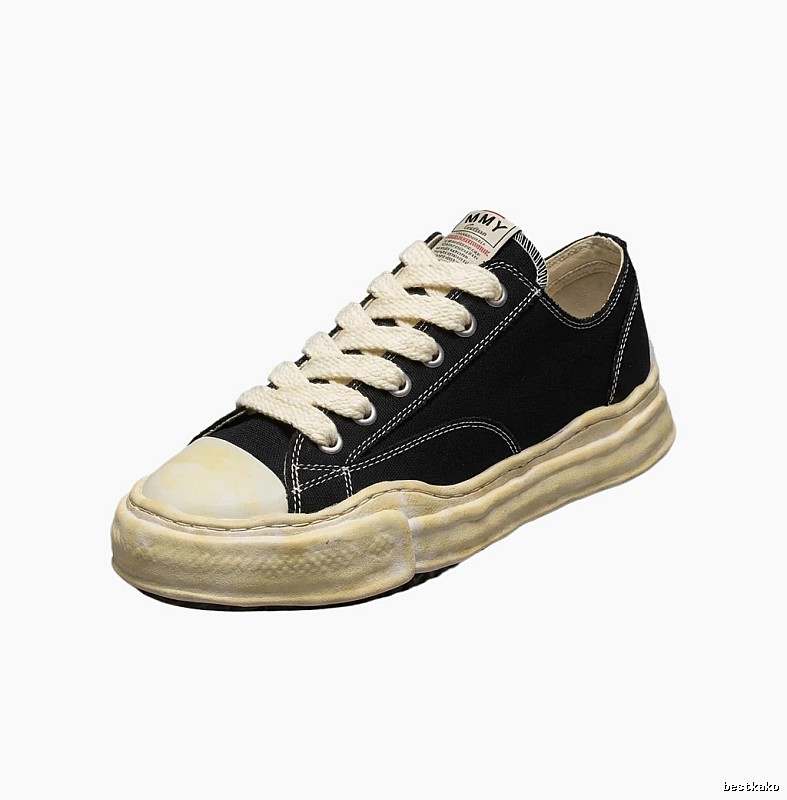 MMY retro-style black and yellow canvas shoes