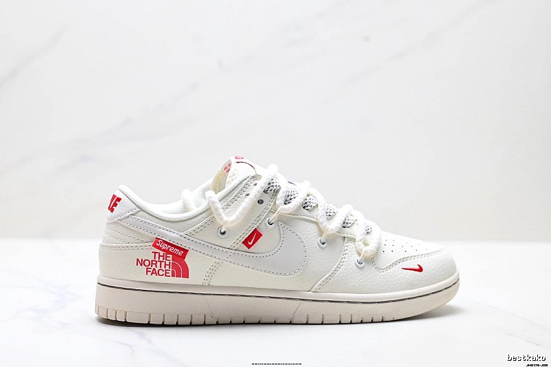 Nike co-branded trendy and cool white shoes