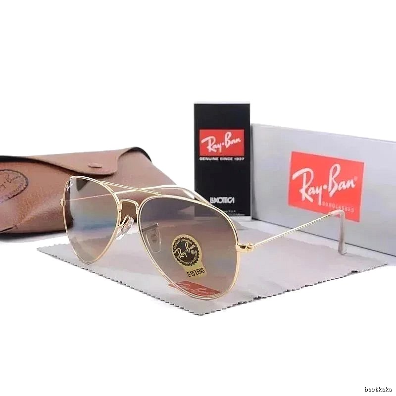 Ray-Ban Travel Aviator sunglasses Metal Frame Sunglasses with Modern Look