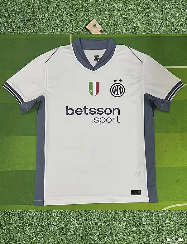 Real Madrid Patterned Home soccer jersey White Real Madrid with Signature Styling